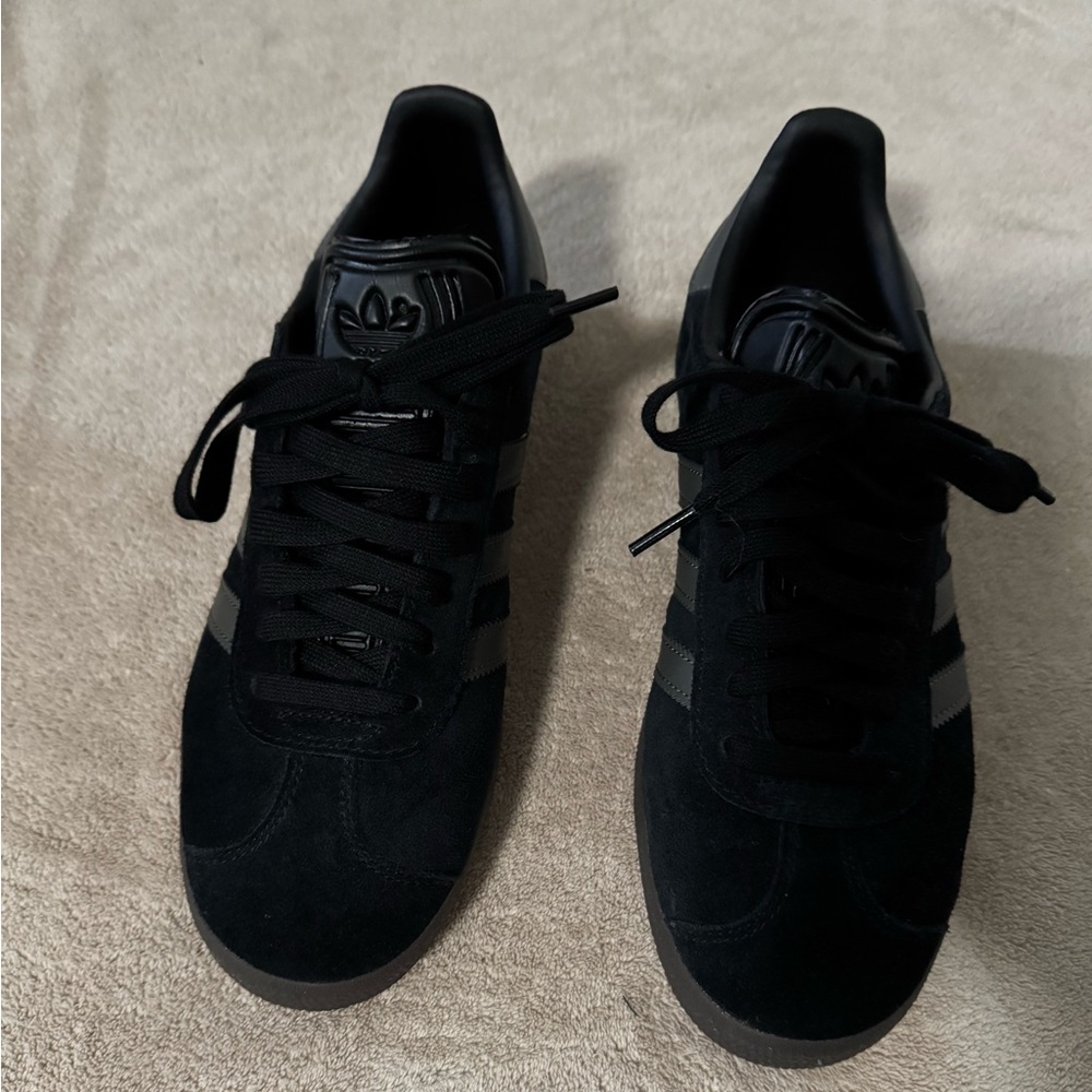 Adidas Gazelle Trainers. Mens size 7.5, women size 9.